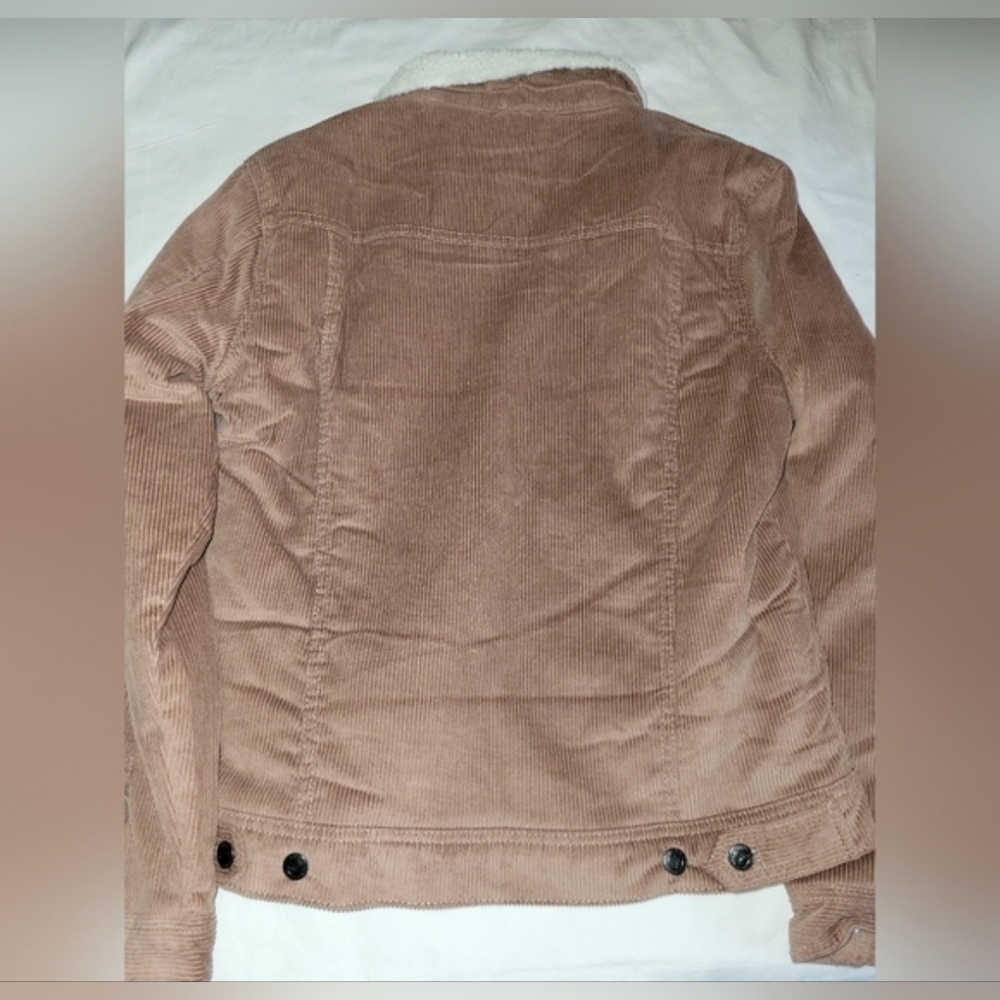 Threadbare Jacket - Picture 2 of 3